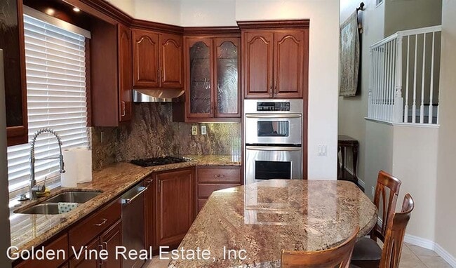 Building Photo - 3 br, 3 bath House - 1261 Via Escalante
