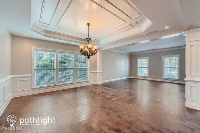 Building Photo - 5 br, 4 bath House - 4420 Manor Creek Driv...