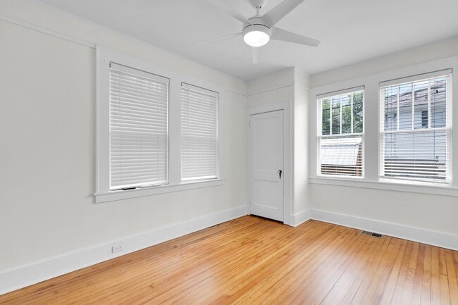 Building Photo - 201 E 48th St