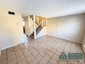 Building Photo - 120-D Du Rhu Dr