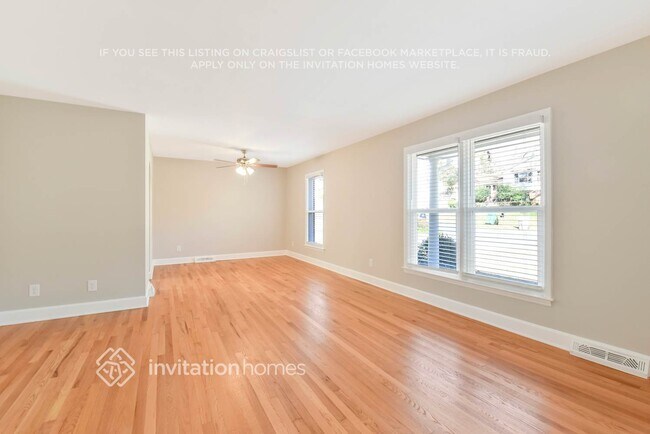 Foto del edificio - 7410 Marlbrook Dr