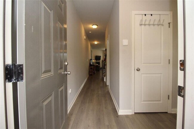 Building Photo - 4690 Beacon Ridge Ln