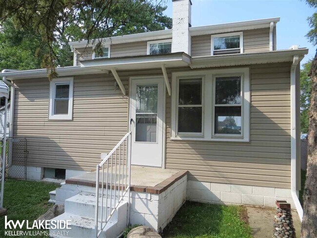 Foto del edificio - 18270 Sycamore St