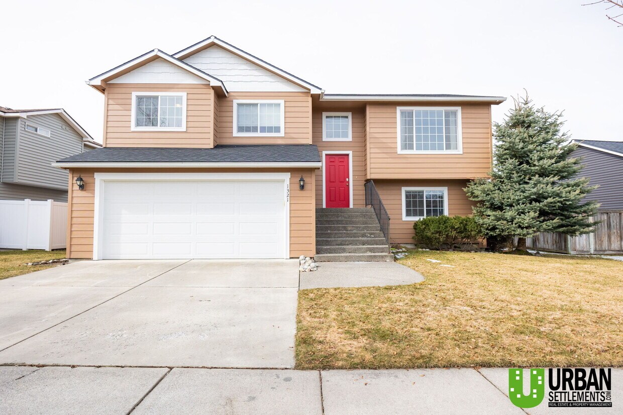 Foto principal - 1321 N Samantha Rd