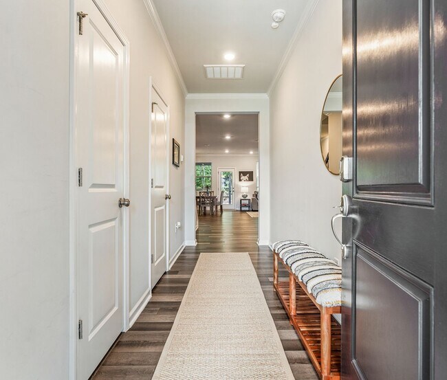 Foto del edificio - Furnished Pittsboro Rental Long or Mid Term Rental (60 Day minimum)