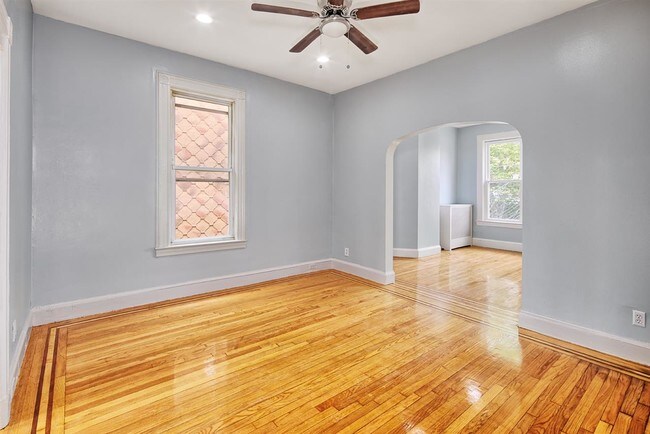 Foto del edificio - 204 Hancock Ave