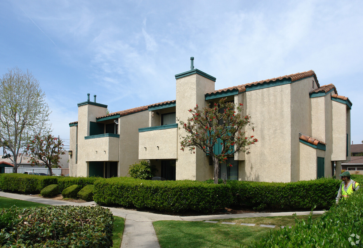 Foto del edificio - Costa Mesa Family Village