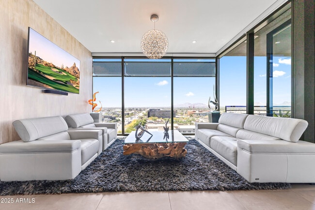 Foto del edificio - 7180 E Kierland Blvd