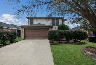 Building Photo - 7037 Lynn Lake Dr
