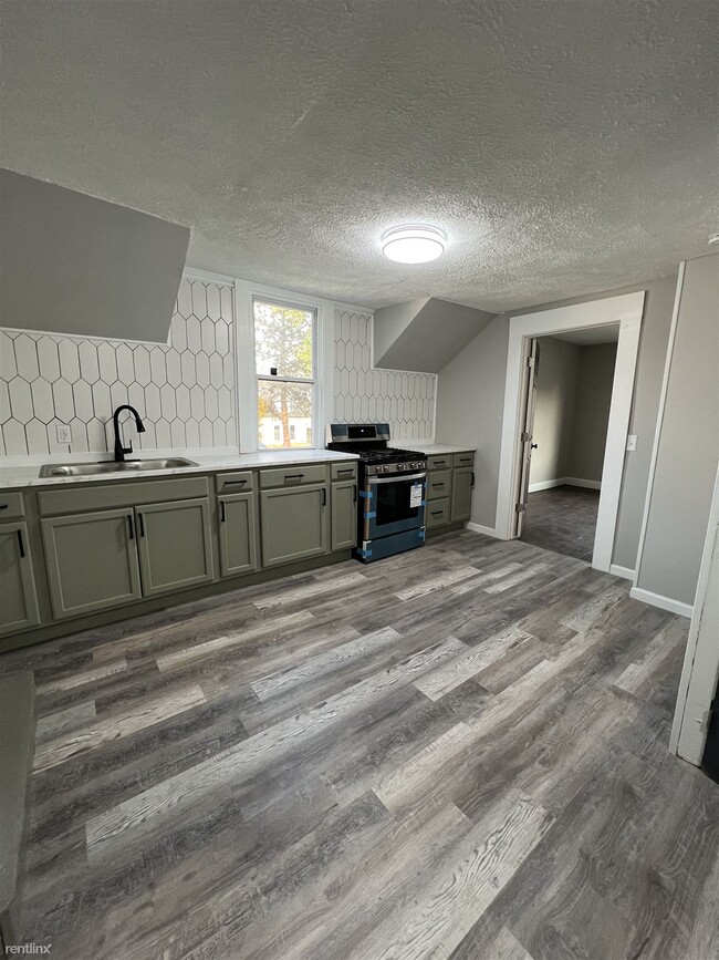 Building Photo - 2 br, 1 bath Duplex - 1309 Buhrer Avenue U...