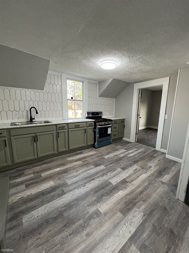 Foto del edificio - 2 br, 1 bath Duplex - 1309 Buhrer Avenue U...