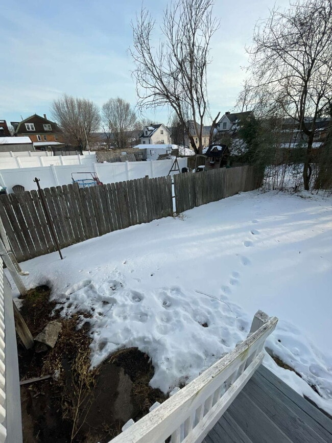 Building Photo - 618 Penn Ave