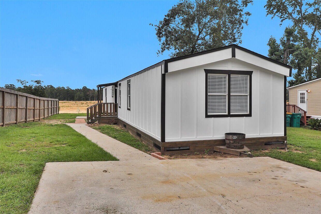 Foto principal - 84 Ridgeway Dr