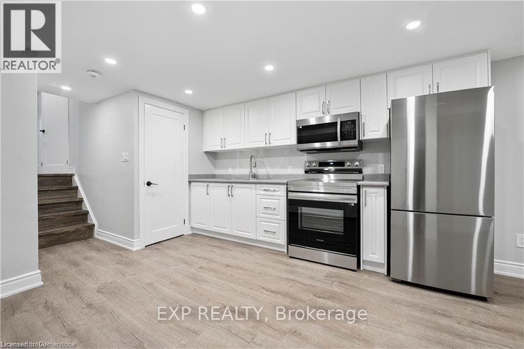 Photo principale - 8059 Aintree Dr