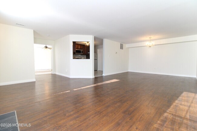 Foto del edificio - 455 Hawthorne Pl