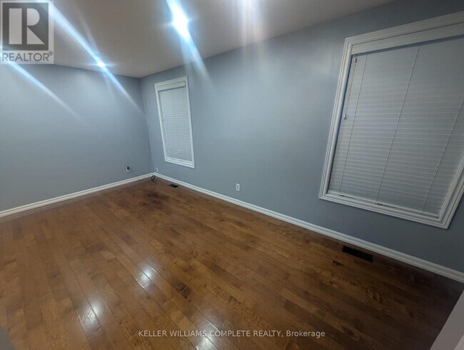 Photo du bâtiment - 63 Robert St