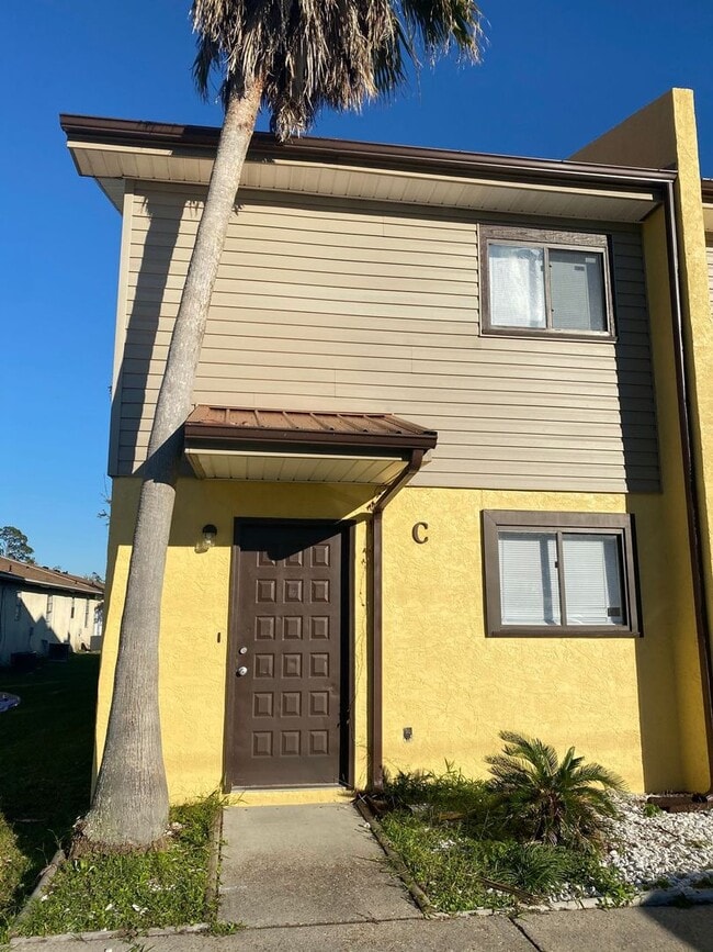 Building Photo - 1538 Mulberry Ave