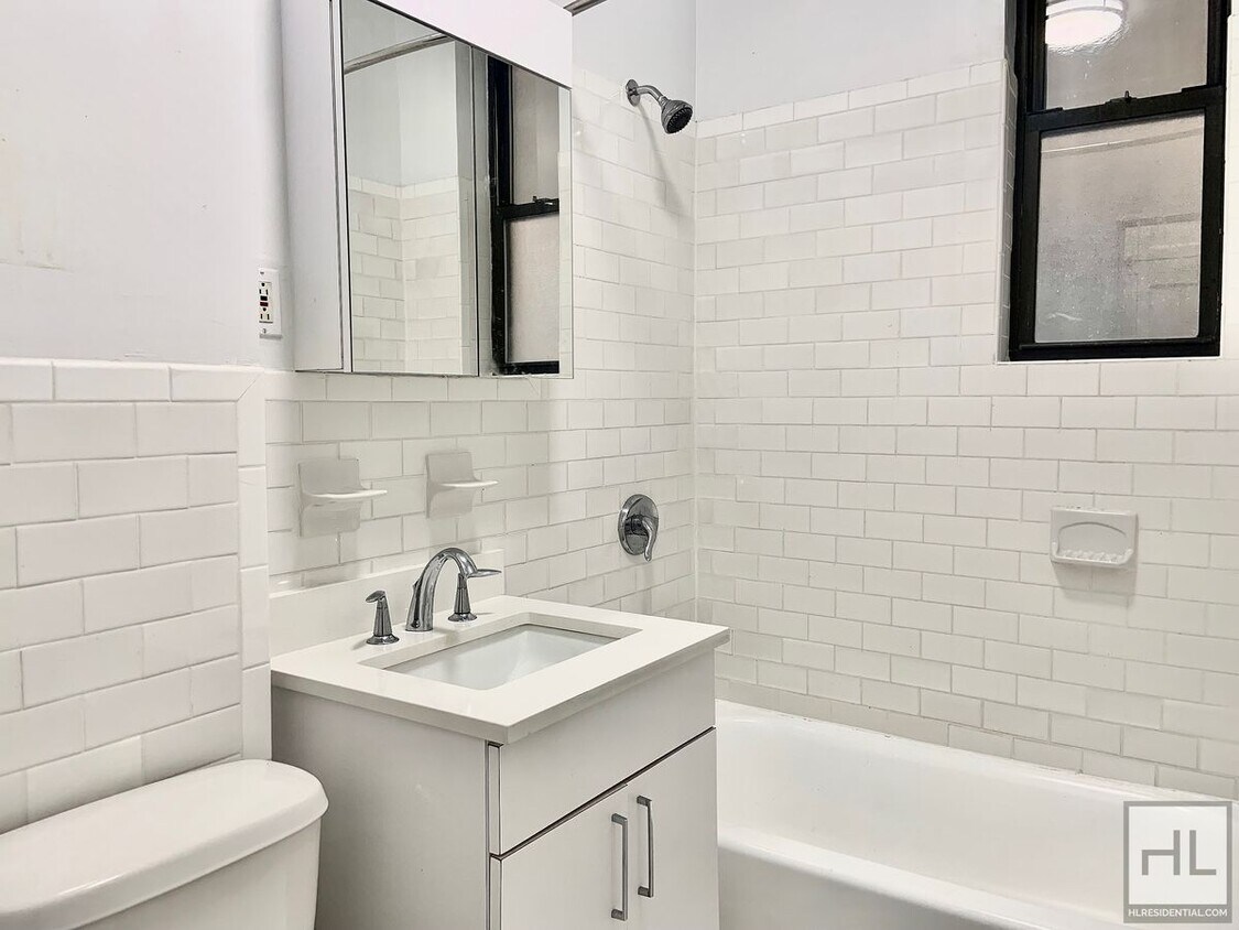 Foto del edificio - WEST 104 STREET