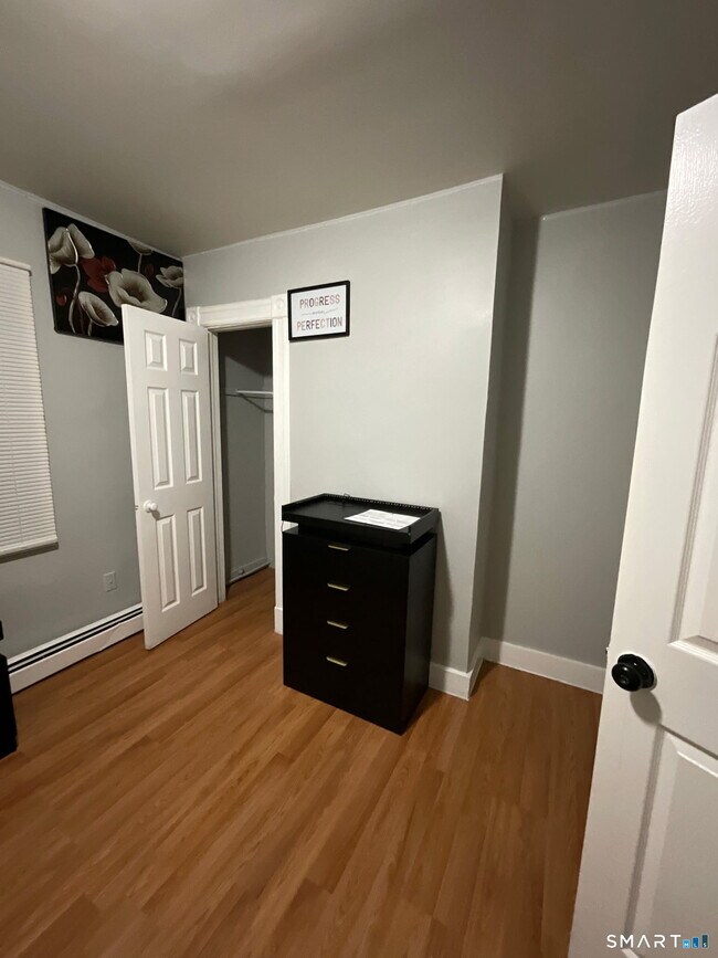 Building Photo - 26 Summer St