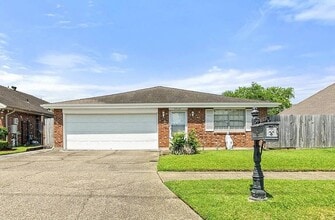 Building Photo - 1816 Giuffrias Ave