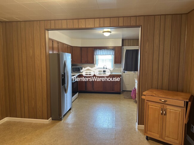 Foto del edificio - 8226 Longpoint Rd
