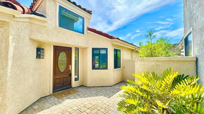 Foto del edificio - Beautifully Updated Single-Story Home in t...