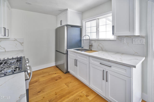 Foto del edificio - 404 Arcade Dr