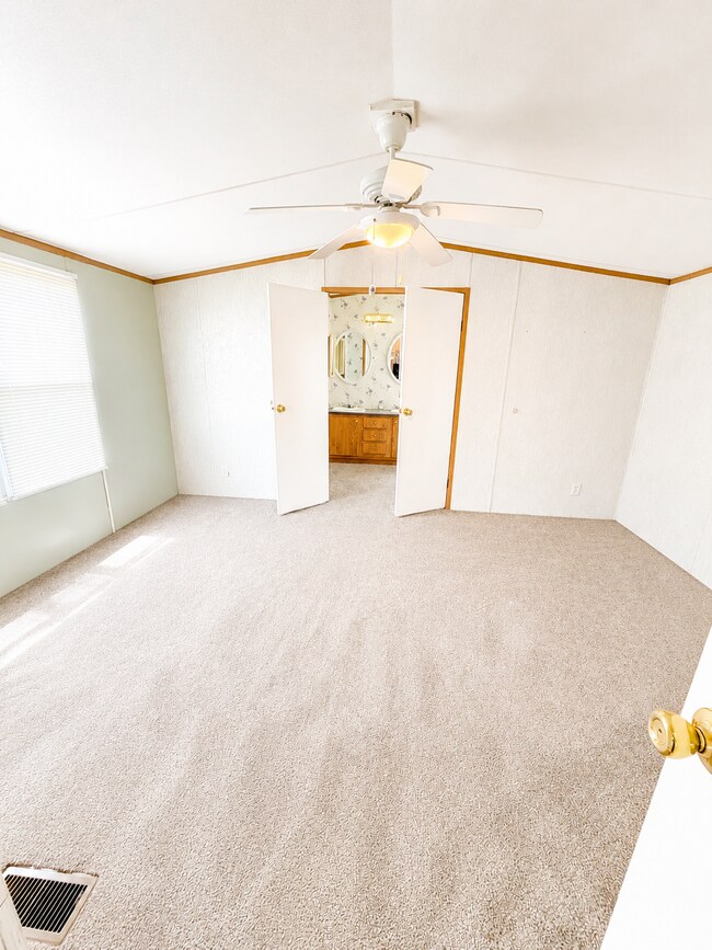 Building Photo - 20766 Hamlet Dr