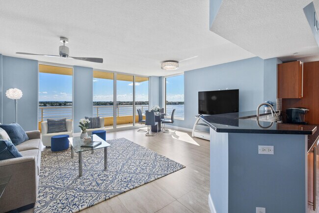 Building Photo - 1551 N Flagler Dr