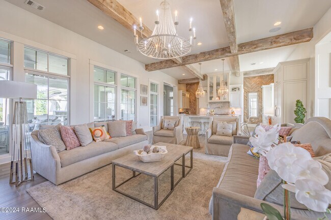 Foto del edificio - 300 Brightwood Dr