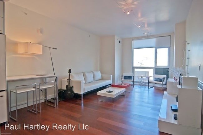 Building Photo - 1 br, 1 bath Apartment - 3536 Lebon Drive
