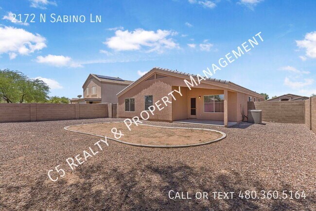 Foto del edificio - 2172 Sabino Ln