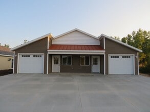 Building Photo - 5294 Christopher Dr