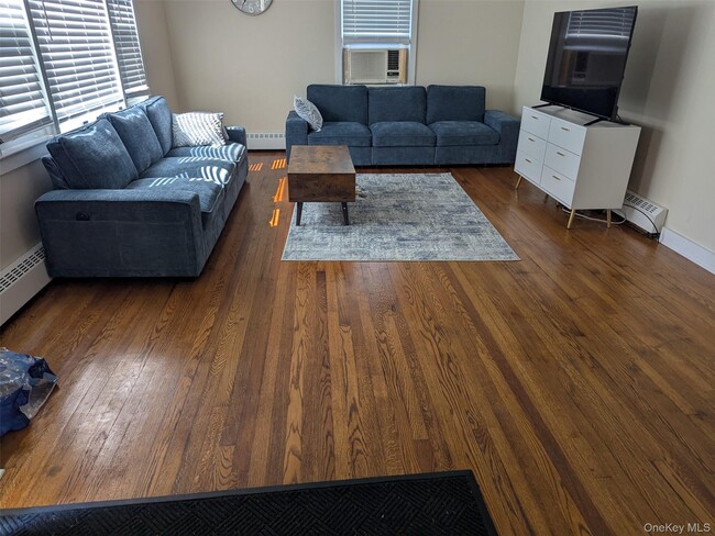 Building Photo - 21 Hillside Ave