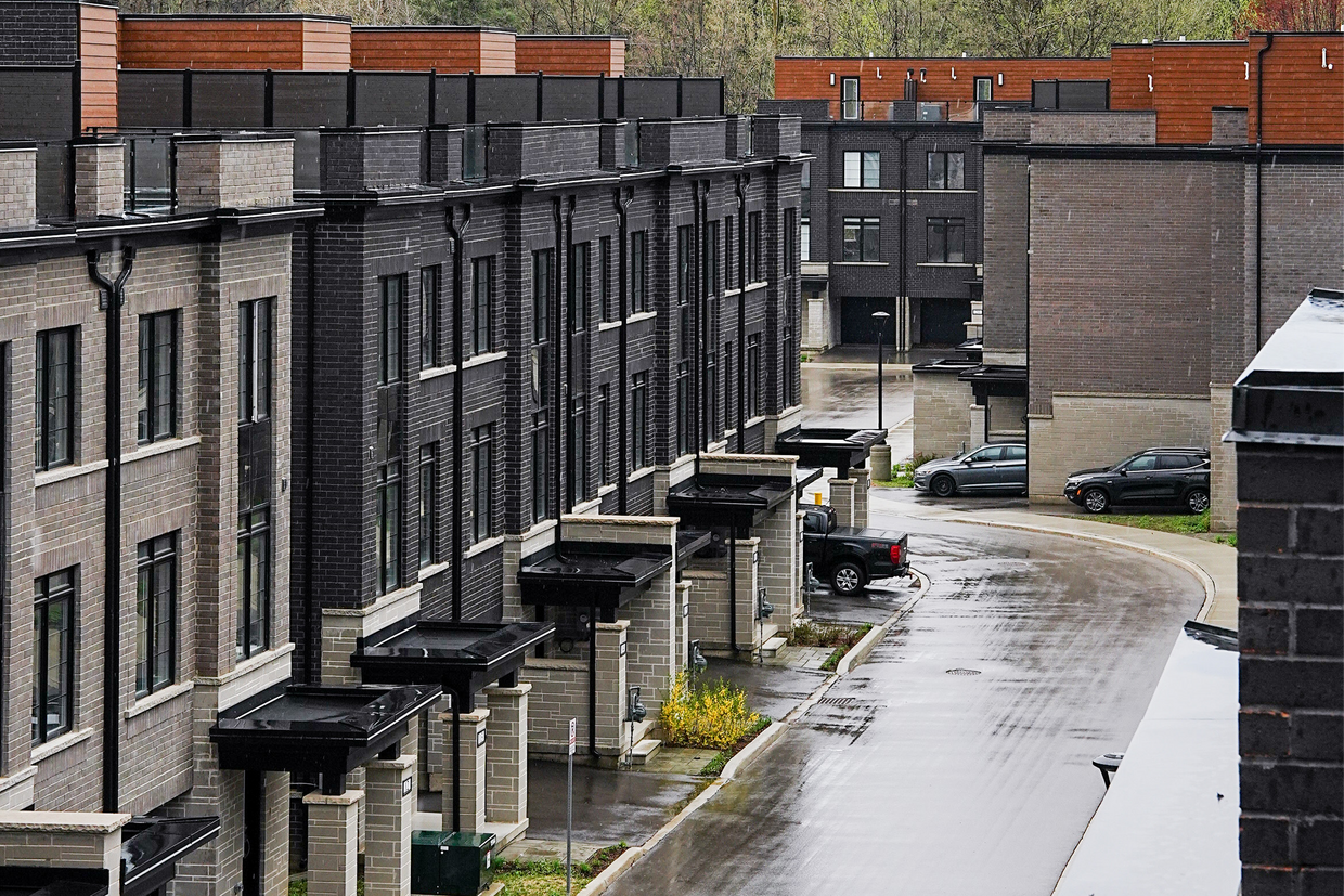 Primary Photo - Modern Urban Towns Now Leasing!