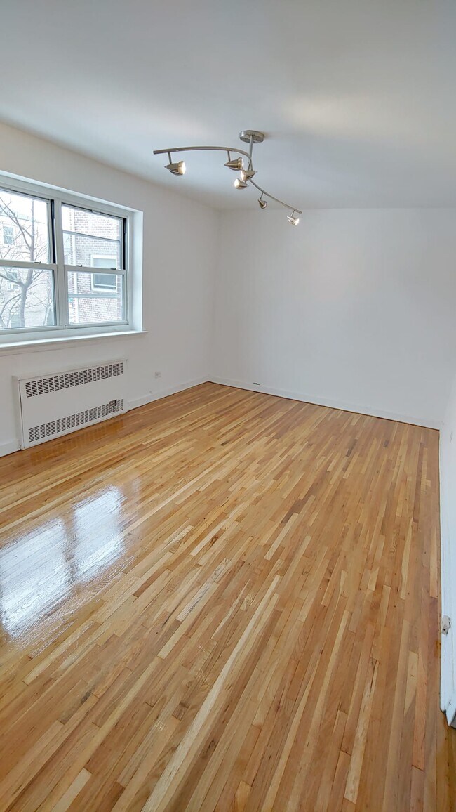 Foto del edificio - 6609 110th St
