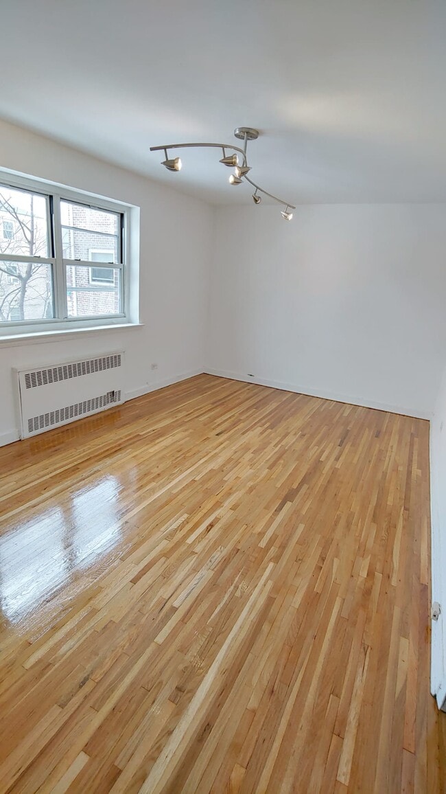 Building Photo - 6609 110th St