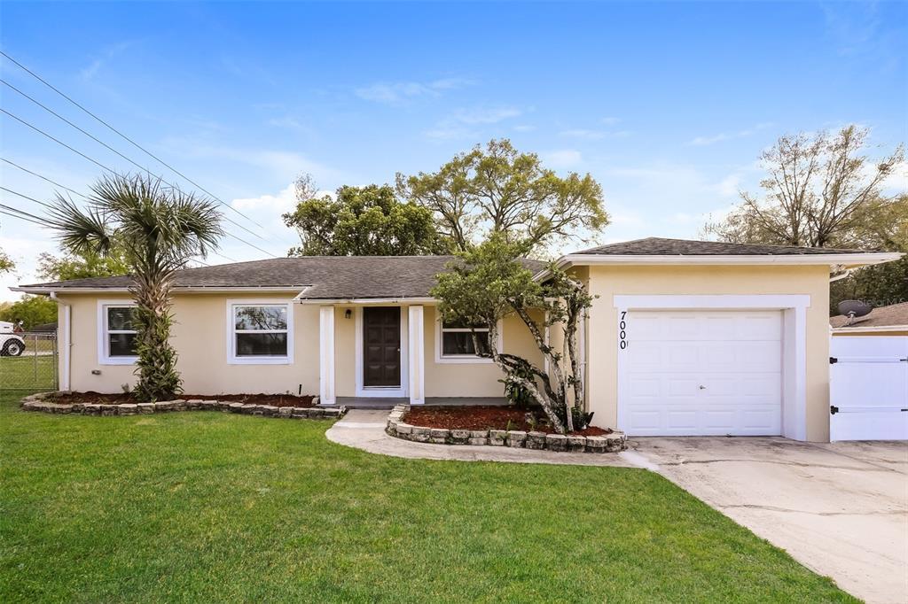 Primary Photo - 7000 Watseka Ave