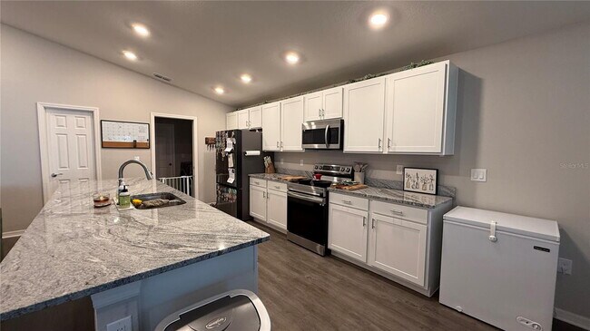 Building Photo - 1373 Mezzavalle Wy
