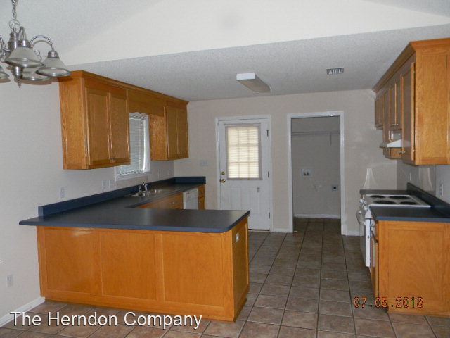 Building Photo - 2 br, 2 bath House - 4201 Wilshire Drive