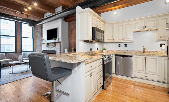 Foto del edificio - 331 S Peoria St