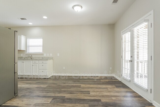 Foto del edificio - 6328 Letson Farm Trail