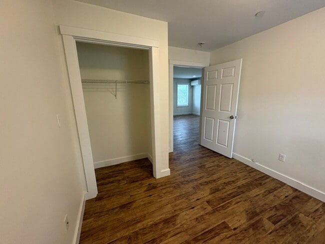 Building Photo - 130 Martell Ct