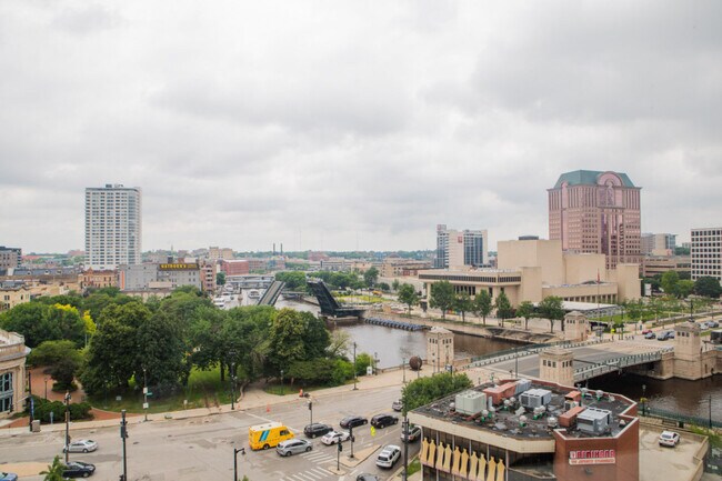 Foto del edificio - 823 N 2nd St