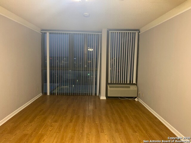 Foto principal - 7701 Wurzbach Rd