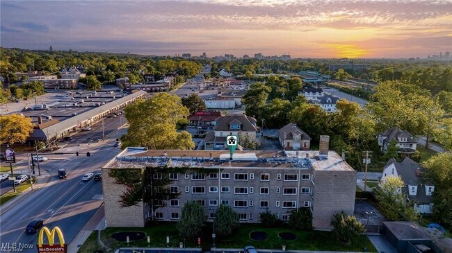 Foto del edificio - 13671 Euclid Ave