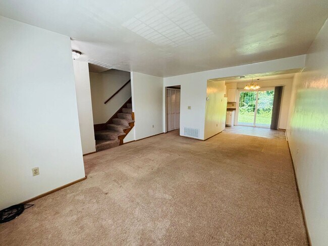 Foto del edificio - 2 Bedroom, 1.5 Bath Townhouse