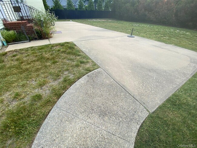 Foto del edificio - 60 Schmeelk Pl