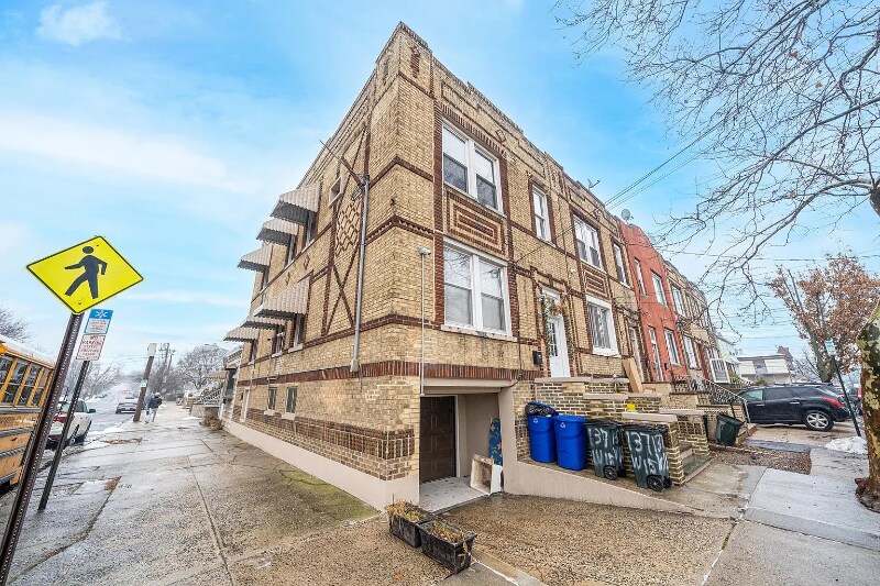 Primary Photo - 137 W 15th St