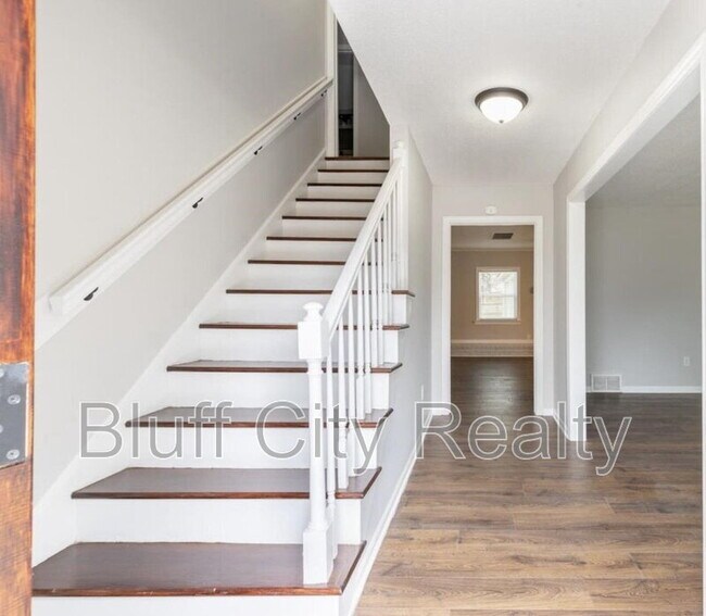Foto del edificio - 2329 Glencliff St